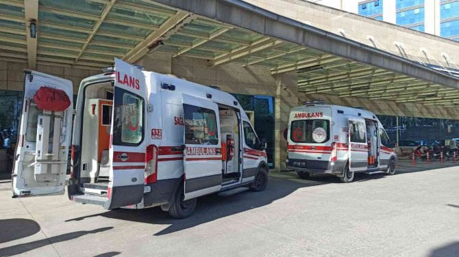 Siirt’te Ayağını Tarım Aracına Kaptıran Genç İçin Helikopter Havalandı