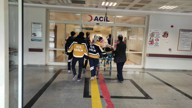 Siirt’te Ayağını Tarım Aracına Kaptıran Genç İçin Helikopter Havalandı