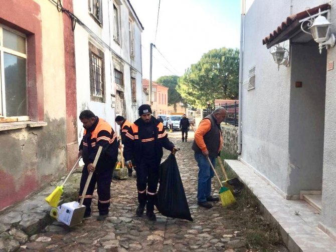 Tarihi Cunda Sokakları Tertemiz