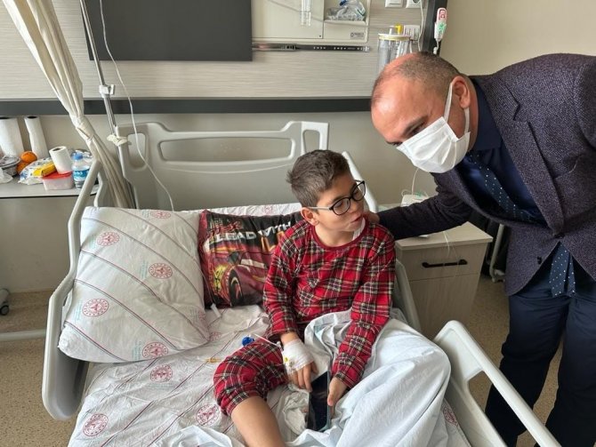 Uşak’ta Hastane, Hasta Çocuklar İçin Okula Dönüştürüldü