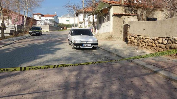 İ̇ki Grup Arasında Çıkan Silahlı Kavgada 1 Kişi Ağır Yaralandı