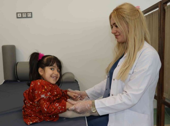 Urartu Göz Fizik Tedavide Öncü Oldu