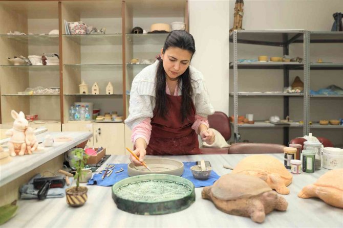 Kadınlar Geleceğine Kültürevleri İle Yön Veriyor