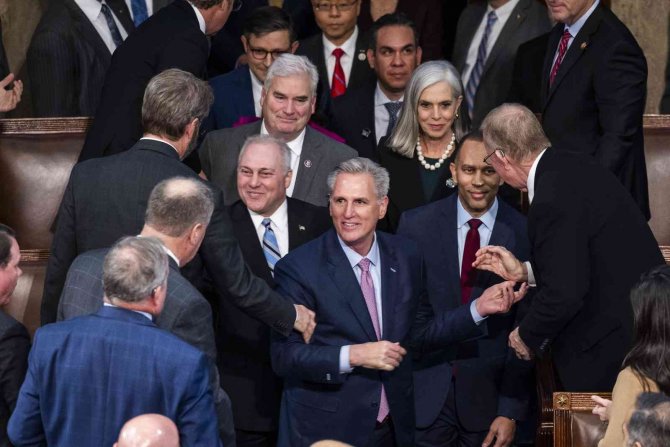 Abd Temsilciler Meclisi Başkanı 15. Turda Seçildi