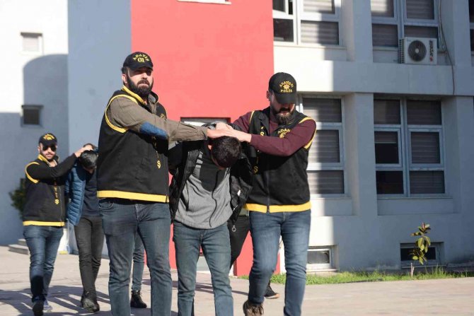 Bar Cinayetine İki Tutuklama