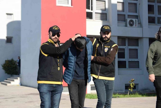 Bar Cinayetine İki Tutuklama