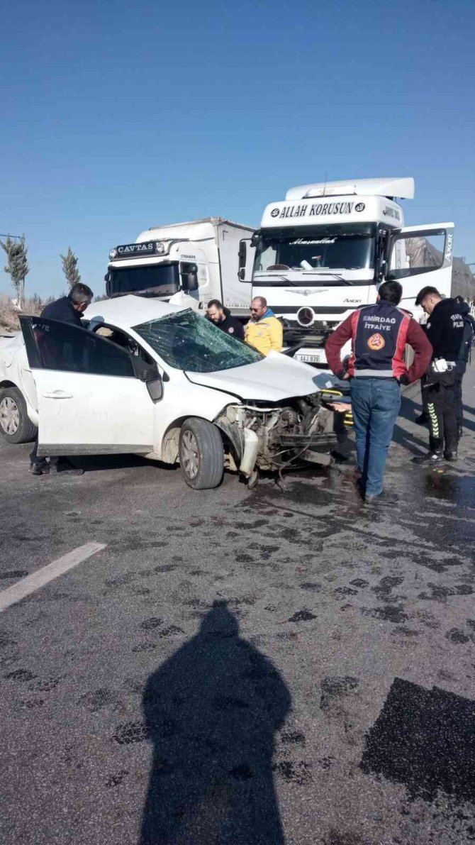 Tırla Otomobilin Çarpıştığı Kazada 1 Kişi Öldü