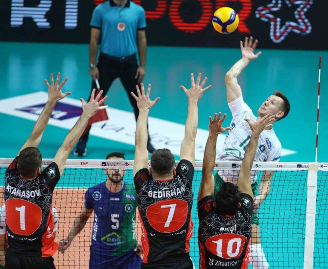 Bursa Büyükşehir Belediyespor İkinci Yarıya Sahasında Ziraat Bankkart Maçıyla Başlıyor