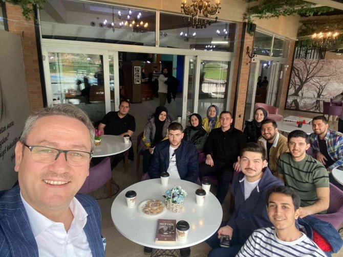 Başakşehir Belediye Başkanı Kartoğlu, Türkiye Yüzyılı’nda Başakşehir’i Gençlere Anlattı