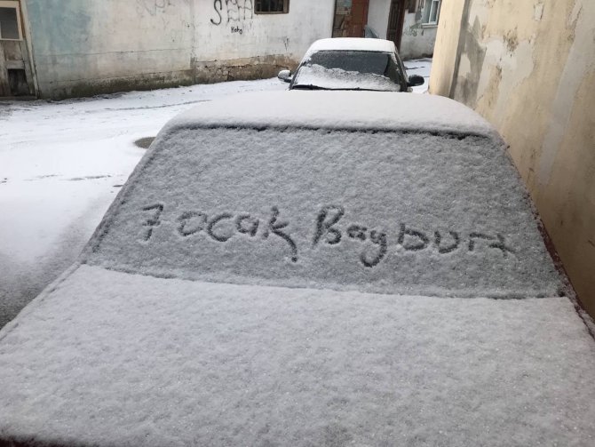 Bayburt Güne Beyaz Örtüyle Uyandı