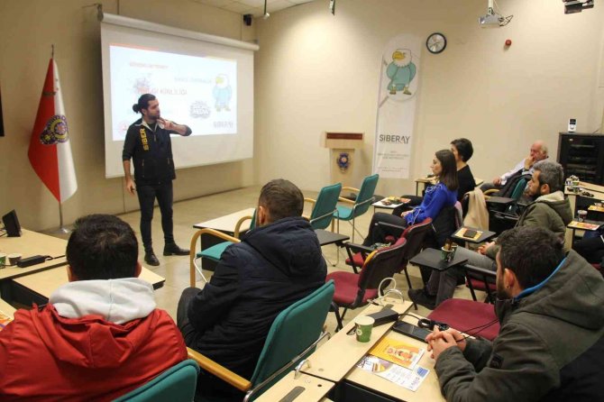 Bolu’da Basın Mensupları ‘Terör’, ‘Narkotik’, ‘Siberay’ Konularında Bilgilendirildi