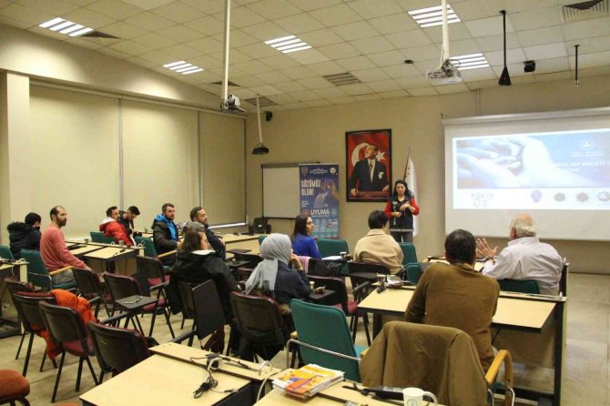 Bolu’da Basın Mensupları ‘Terör’, ‘Narkotik’, ‘Siberay’ Konularında Bilgilendirildi