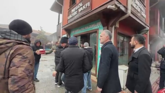 Bursa’da Tarihi Çarşıda Çıkan Yangın Havadan Görüntülendi
