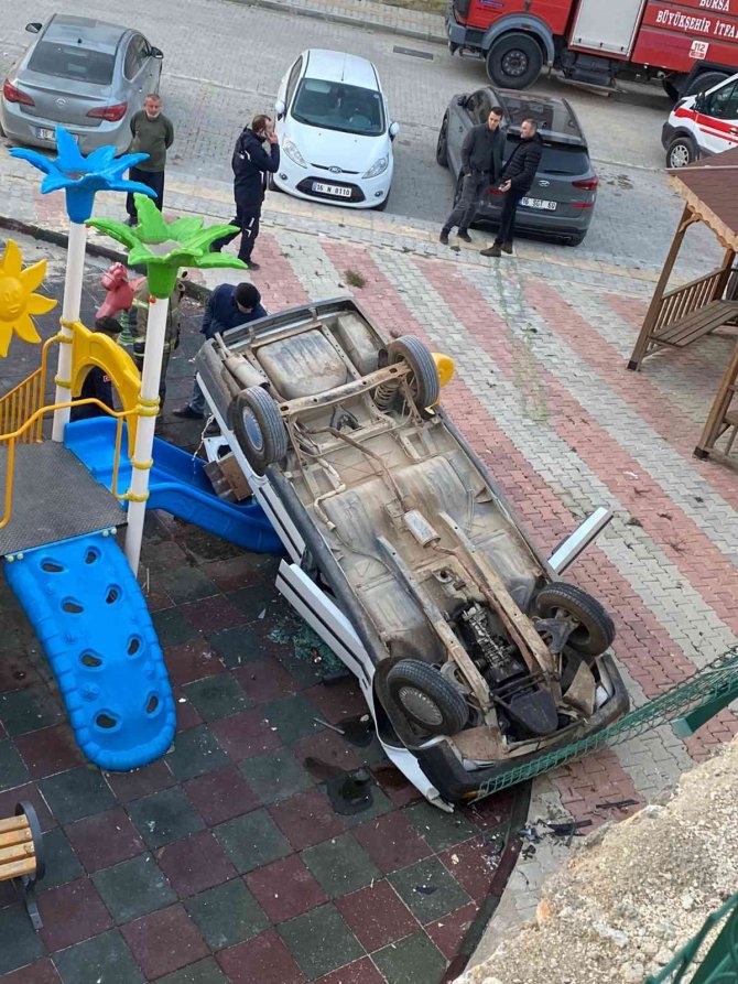 Bursa’da Çocuk Parkında Faciadan Dönüldü