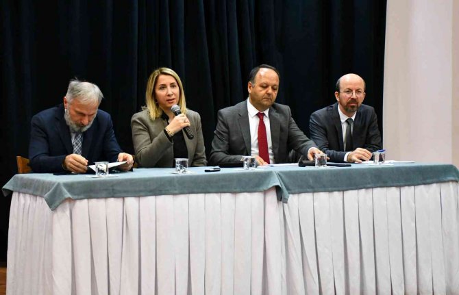 Cumhuriyetimizin 100. Yılında Dünyada Ve Türkiye’de Türkçe Ve Türkçe Öğretimi Paneli Gerçekleştirildi