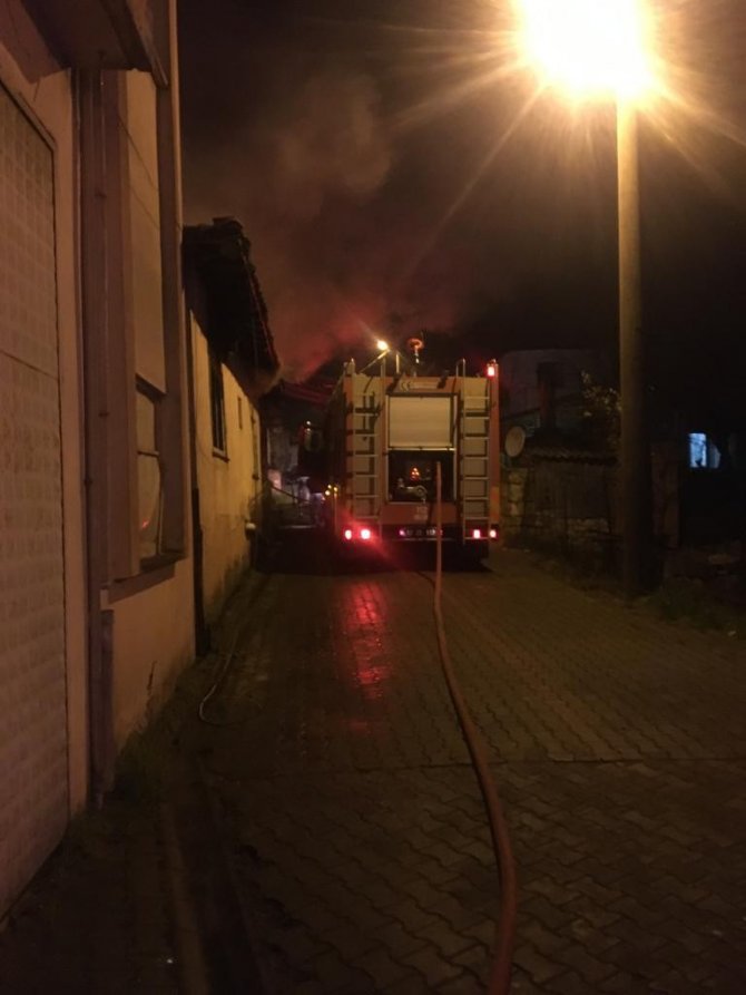 Çan’da Ev Yangını Büyümeden Söndürüldü