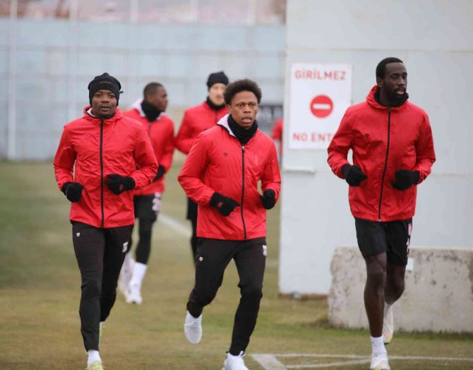 Sivasspor, Kayseri Maçının Hazırlıklarına Başladı