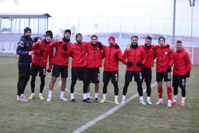 Sivasspor, Kayseri Maçının Hazırlıklarına Başladı