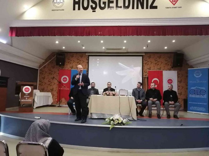 Kutsal Topraklara Gedecek Umrecilere Eğitim