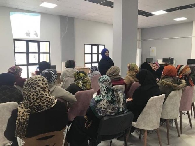 Elazığ’da ’Ailede Çocukla İletişim’ Semineri Düzenlendi