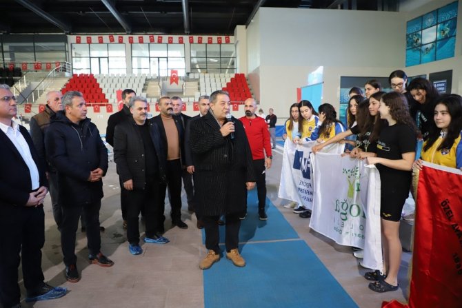 Kulaçlar, Şampiyonluk İçin Atıldı