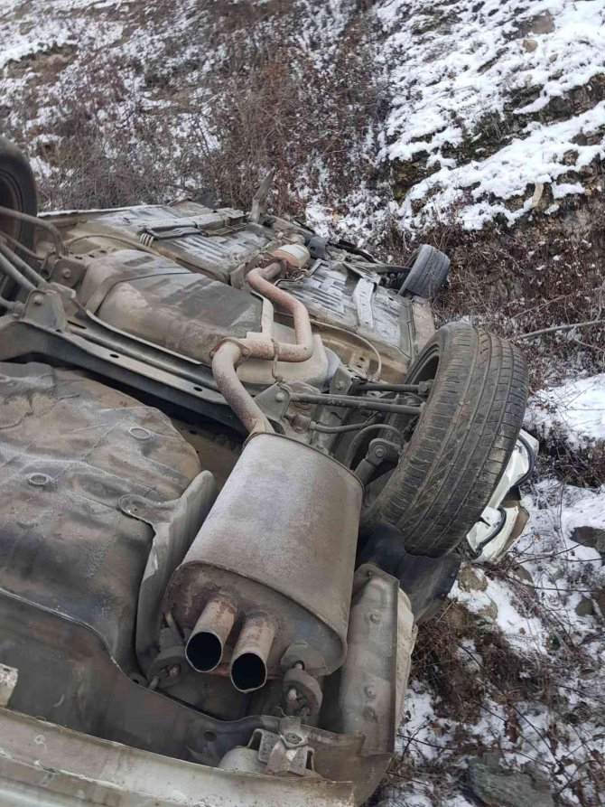 Cenaze Yolunda Trafik Kazası: 6 Yaralı