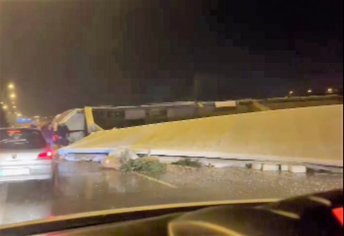 Otomobile Çarpmamak İsterken Kaza Yaptı