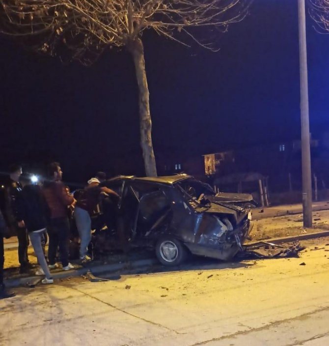 Hurdaya Dönen Otomobilden Sağ Çıktı
