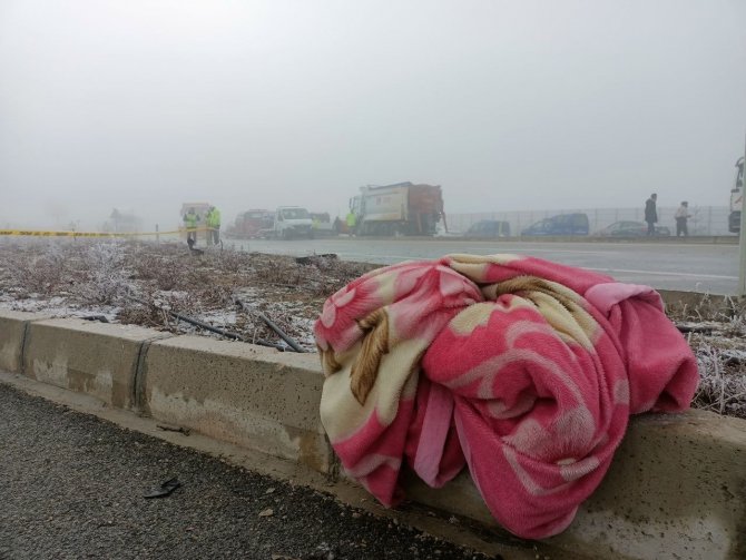 Kırşehir’de 15 Araç Birbirine Girdi: 2 Ölü, 2’si Ağır 12 Yaralı