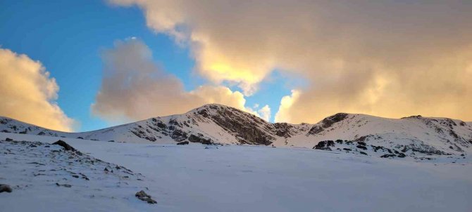 Uludağ’da Göller Buz Tuttu Ama Kar Yok