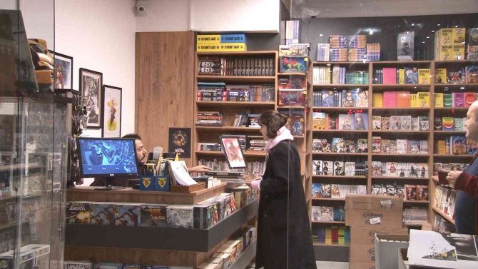 Tüm Kahramanlar Bu Dükkanda