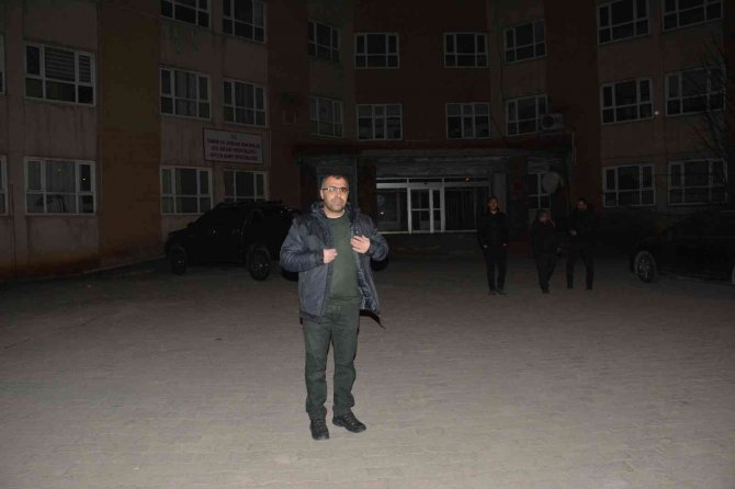 Hırsızlar, Bitlis Gazeteciler Cemiyeti’ni Soyup Soğana Çevirdi