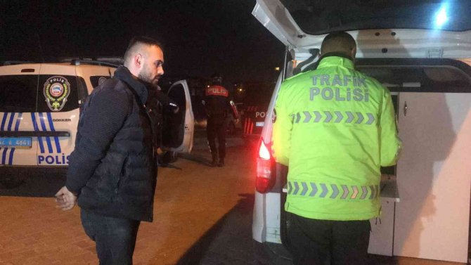 ’Dur’ İhtarına Uymayıp Kaçtı, Baklava Aldığı Yerde Yakalandı