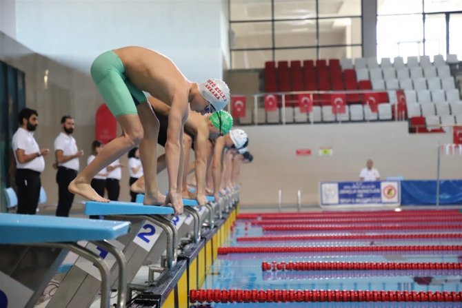 Kulaçlar, Şampiyonluk İçin Atıldı