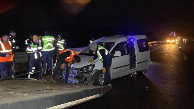 Kuzey Marmara Otoyolu’nda İki Otomobil Çarpıştı : 6 Yaralı