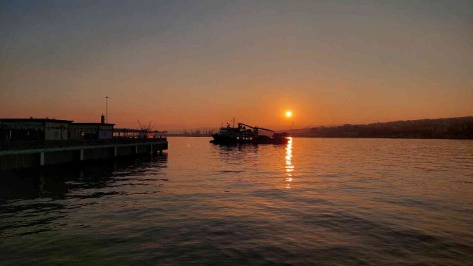 Maramara Deniz’inde Muhteşem Günbatımı
