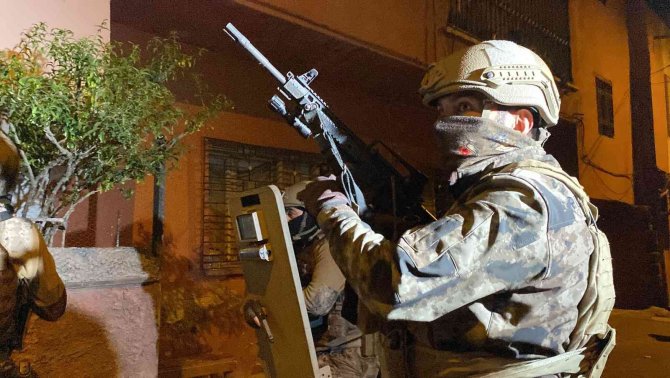 Mersin’de Asayiş Operasyonu: 25 Gözaltı Kararı
