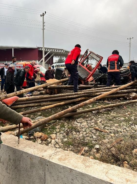 Mersin’deki Feci Kamyon Kazasında Ölü Sayısı 2’ye Çıktı