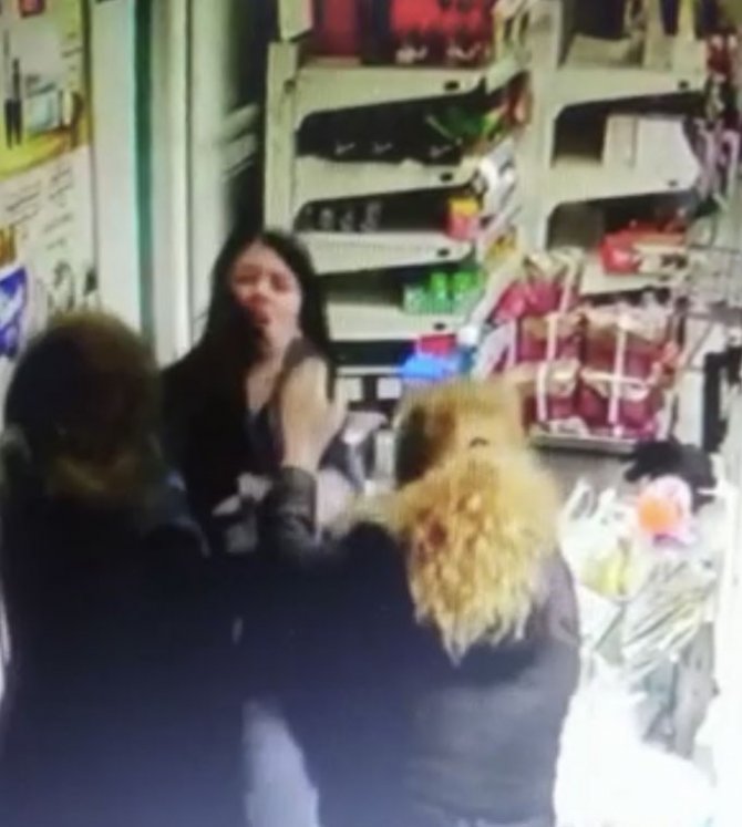 İ̇stanbul’da Kasiyer Kadına “Fiyat Farkı” Dayağı