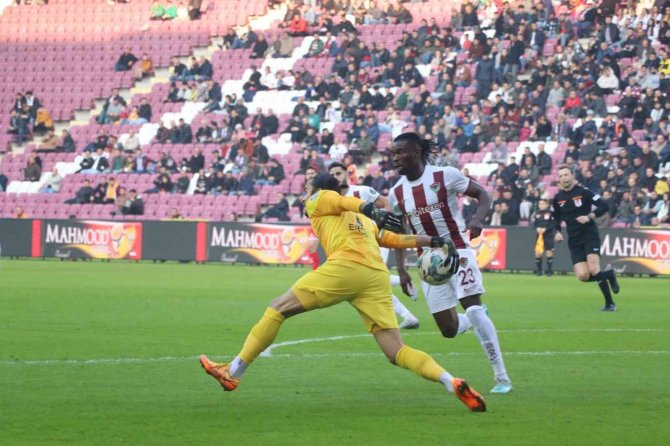 Spor Toto Süper Lig: A. Hatayspor: 0 - Antalyaspor: 0 (İ̇lk Yarı)