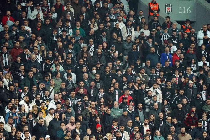 Spor Toto Süper Lig: Beşiktaş: 2 - Kasımpaşa: 0 (İ̇lk Yarı)