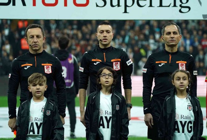 Spor Toto Süper Lig: Beşiktaş: 0 - Kasımpaşa: 0 (Maç Devam Ediyor)