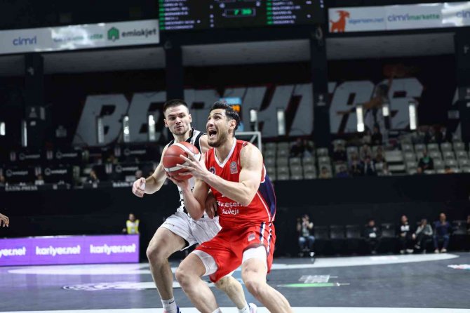 Basketbol Süper Ligi: Beşiktaş Emlakjet: 67 - Bahçeşehir Koleji: 71