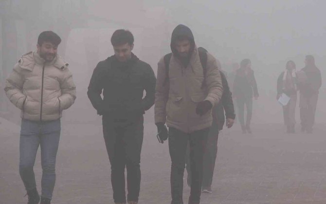 43 İlin Geçiş Güzergahında Yoğun Sis: Görüş Mesafesi 15 Metreye Kadar Düştü