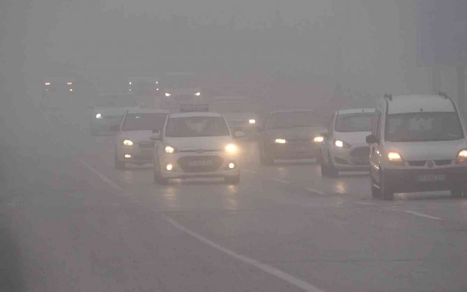 43 İlin Geçiş Güzergahında Yoğun Sis: Görüş Mesafesi 15 Metreye Kadar Düştü