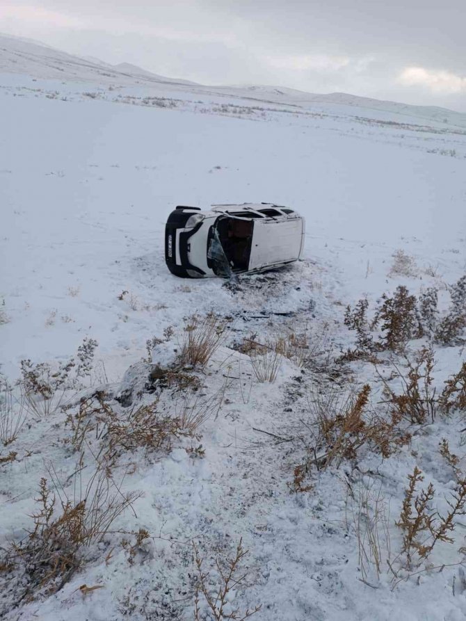 Özalp ’Da Trafik Kazası: 5 Yaralı