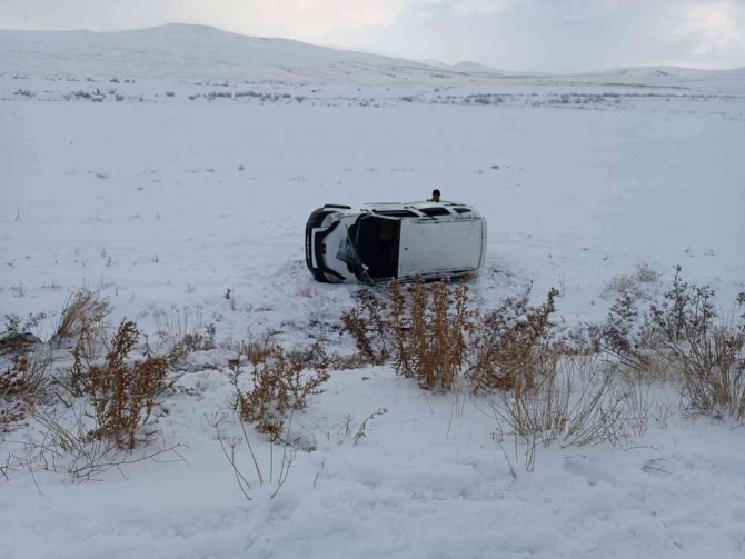 Özalp ’Da Trafik Kazası: 5 Yaralı