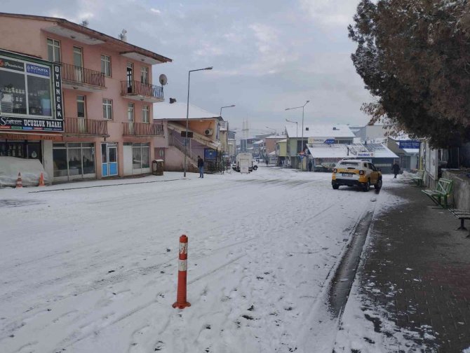 Varto’da Kar Yağışı