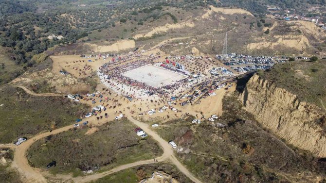 Aydın’da Deve Güreşleri Panayır Havasında Geçti