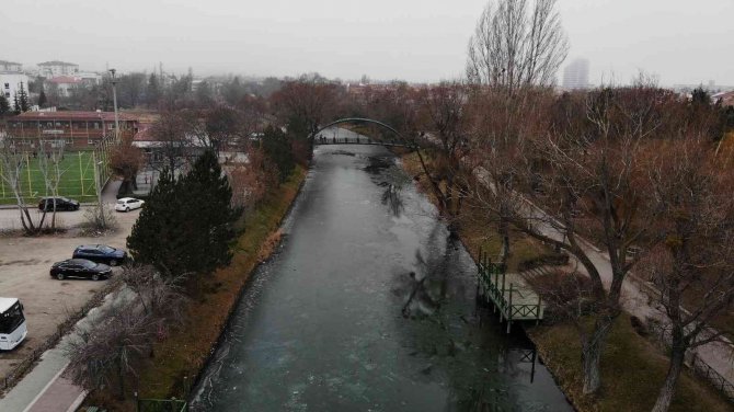 Buz Tutan Porsuk Çayı Havadan Görüntülendi